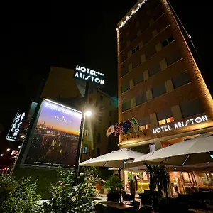מלון Ariston