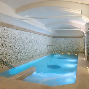 4* Szálloda Galles