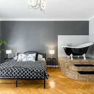 Апартаменты Clicktheflat Chmielna 7