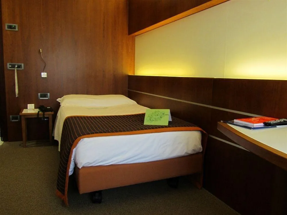 Best Western Madison Hotel Milano 4*,